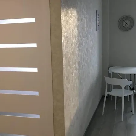 Cosy 1-bedroom In דירה *